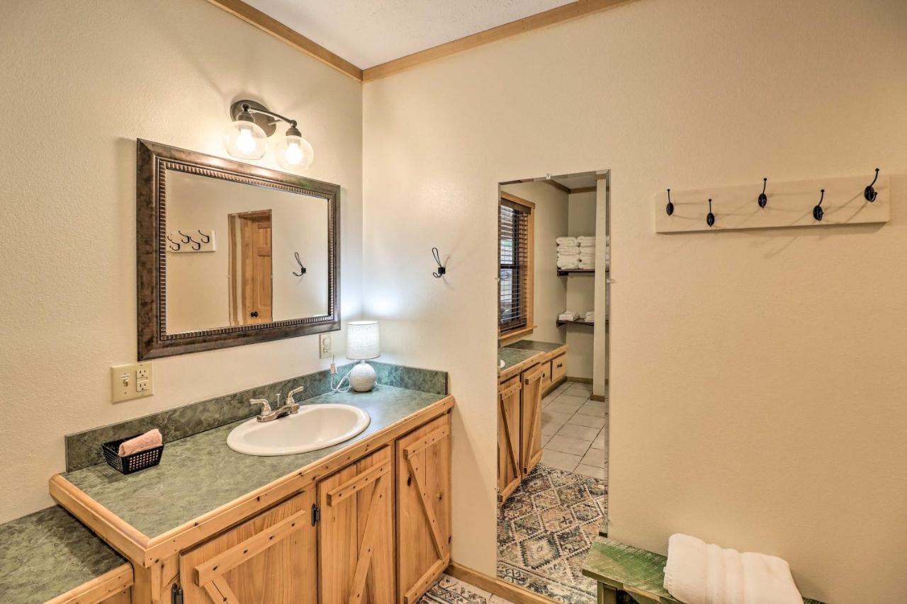 הוילה Piney Bluff Retreat With Mountain Views! מראה חיצוני תמונה